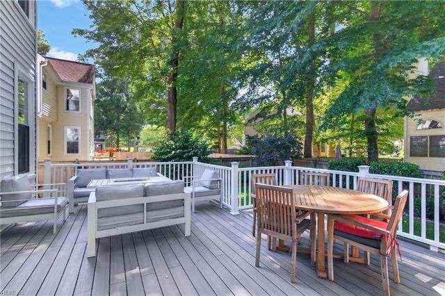 103 W Wedgwood DR, Yorktown, VA 23693