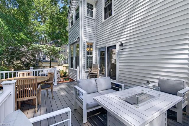 103 W Wedgwood DR, Yorktown, VA 23693