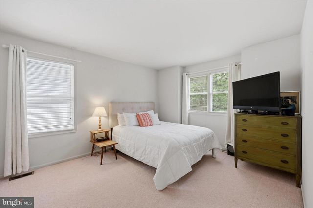 320 MAPLE AVE, Wyncote, PA 19095