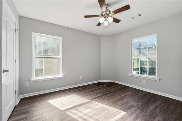 1328 Avington Glen Dr, Lawrenceville, GA 30045