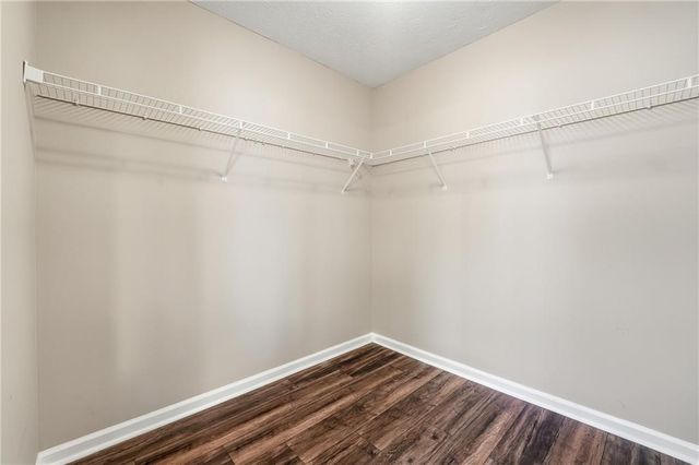 1328 Avington Glen Dr, Lawrenceville, GA 30045