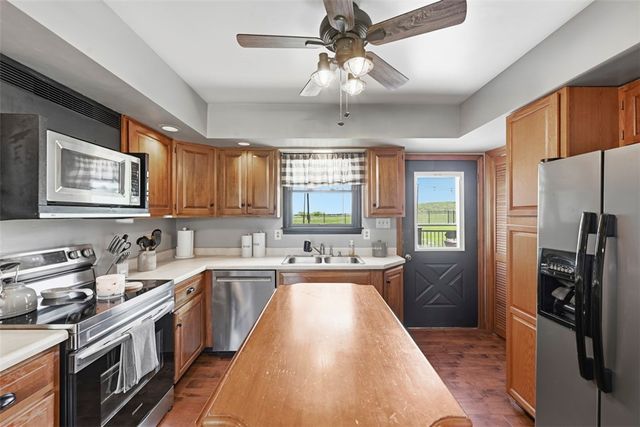529 Hartzell School Rd, Marion Twp, PA 16123