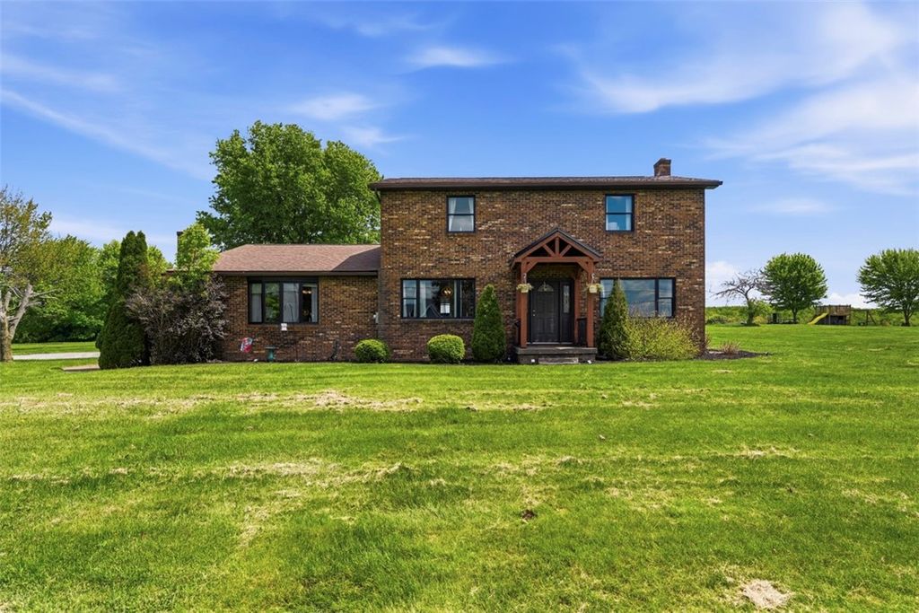 529 Hartzell School Rd, Marion Twp, PA 16123