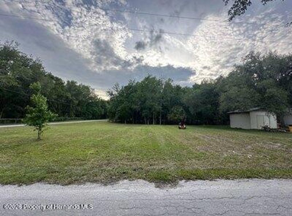 220 N Staff Point, Inverness, FL 34450