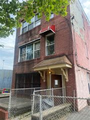 1154 E 212th Street, Bronx, NY 10469