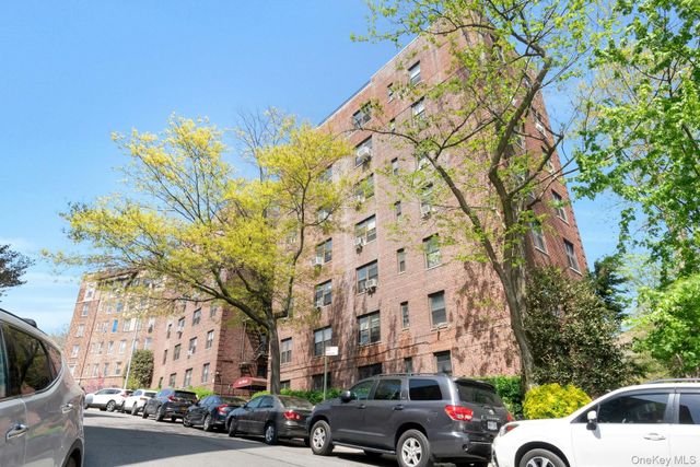 445 W 240th Street 6A, Bronx, NY 10463