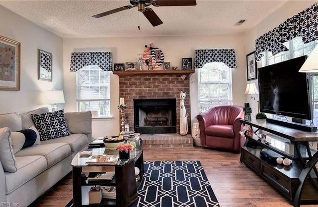 810 Westgate CT, Newport News, VA 23602