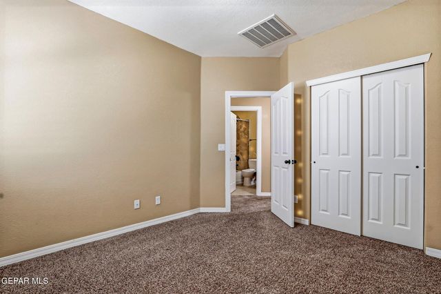 2064 ROBERT MINNIE, El Paso, TX 79938