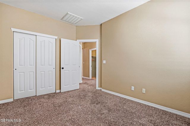 2064 ROBERT MINNIE, El Paso, TX 79938