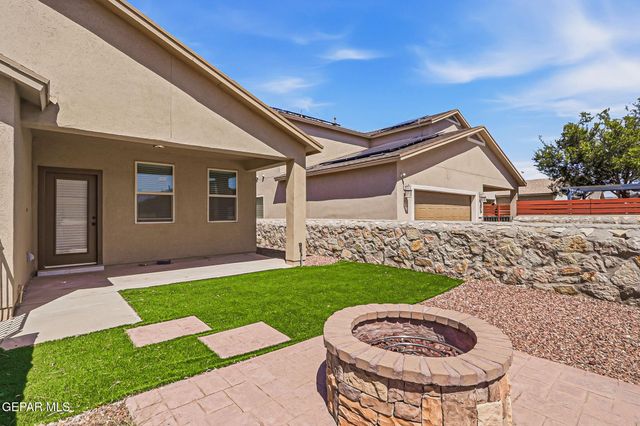 2064 ROBERT MINNIE, El Paso, TX 79938