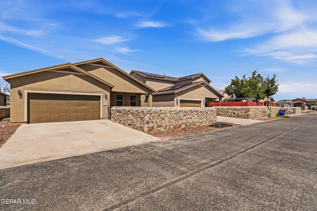 2064 ROBERT MINNIE, El Paso, TX 79938