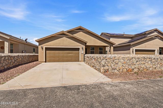 2064 ROBERT MINNIE, El Paso, TX 79938