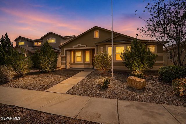 2064 ROBERT MINNIE, El Paso, TX 79938