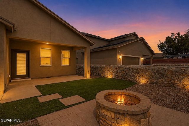 2064 ROBERT MINNIE, El Paso, TX 79938