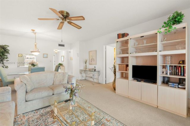 1040 Country Club Drive 208, Margate, FL 33063