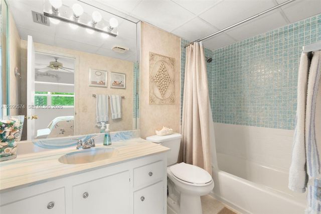 1040 Country Club Drive 208, Margate, FL 33063