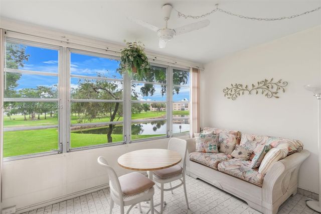 1040 Country Club Drive 208, Margate, FL 33063
