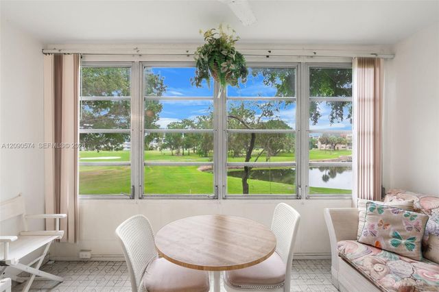 1040 Country Club Drive 208, Margate, FL 33063