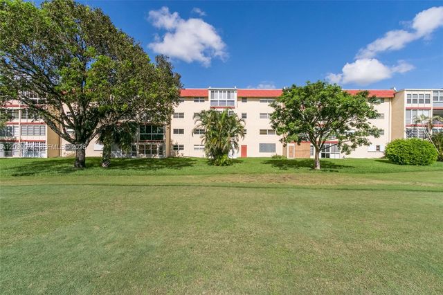 1040 Country Club Drive 208, Margate, FL 33063