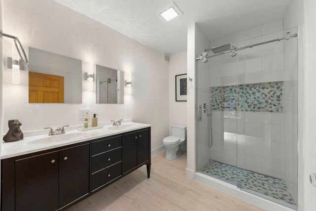 8S452 Bell Drive, Naperville, IL 60565