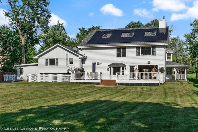 8S452 Bell Drive, Naperville, IL 60565