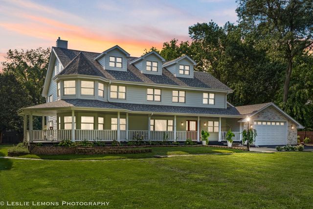 8S452 Bell Drive, Naperville, IL 60565