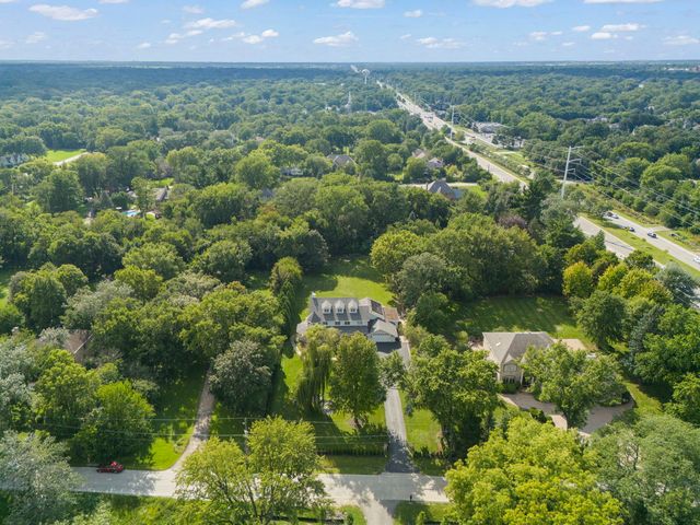 8S452 Bell Drive, Naperville, IL 60565