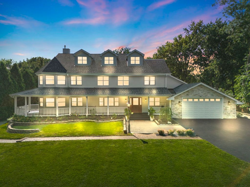 8S452 Bell Drive, Naperville, IL 60565