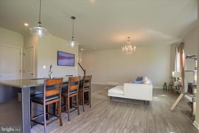 4264 SECRETARIAT ST., Harrisburg, PA 17112