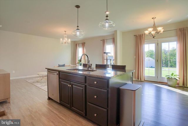 4264 SECRETARIAT ST., Harrisburg, PA 17112