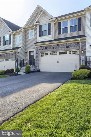 4264 SECRETARIAT ST., Harrisburg, PA 17112