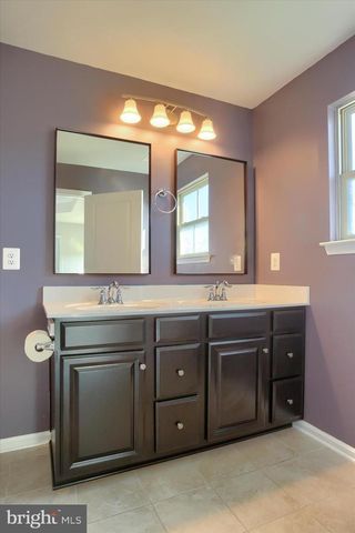 4264 SECRETARIAT ST., Harrisburg, PA 17112