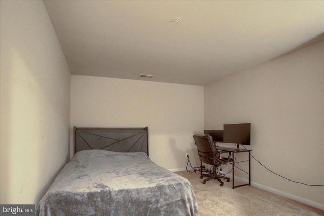 4264 SECRETARIAT ST., Harrisburg, PA 17112