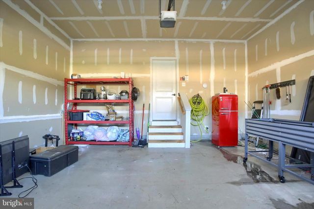 4264 SECRETARIAT ST., Harrisburg, PA 17112