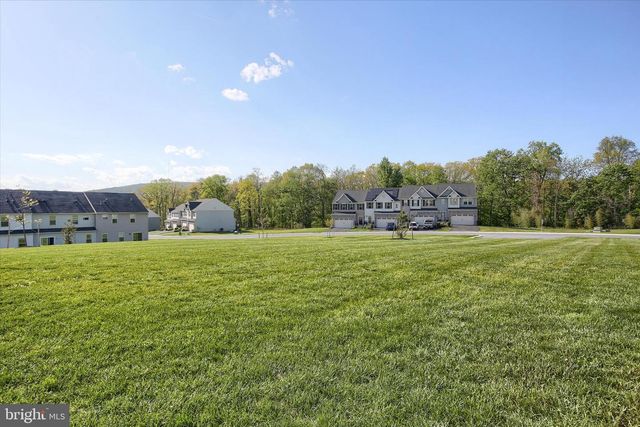 4264 SECRETARIAT ST., Harrisburg, PA 17112