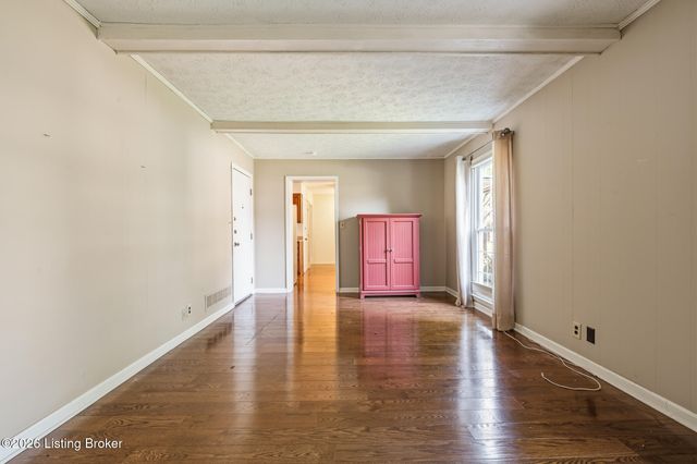 1029 Burning Springs Cir, Louisville, KY 40223