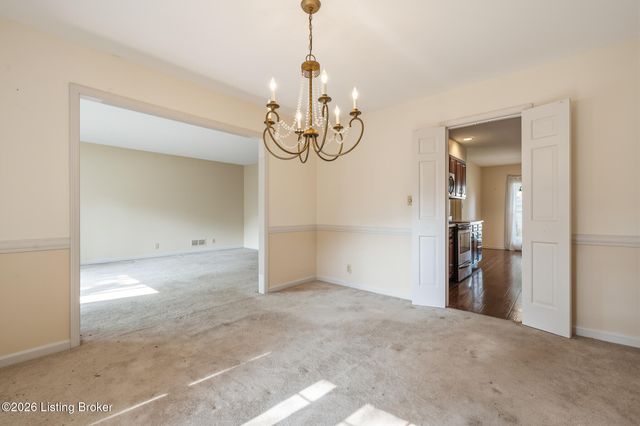1029 Burning Springs Cir, Louisville, KY 40223