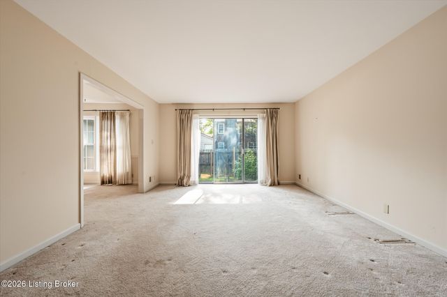 1029 Burning Springs Cir, Louisville, KY 40223