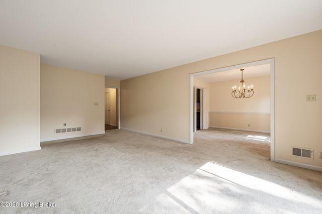 1029 Burning Springs Cir, Louisville, KY 40223