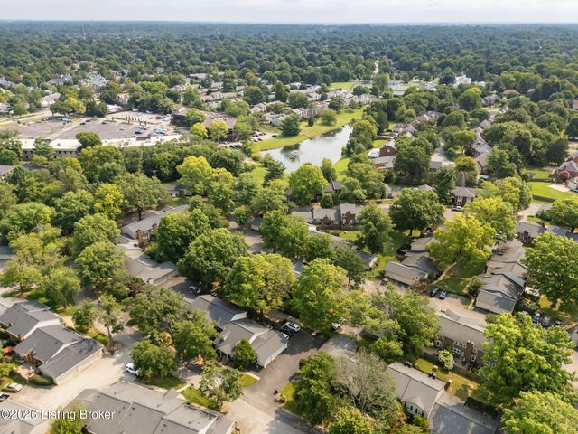 1029 Burning Springs Cir, Louisville, KY 40223