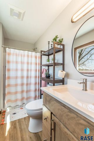 1000 N Six Mile Rd, Sioux Falls, SD 57110