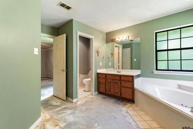 408 CR 4810, Troup, TX 75789