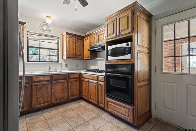 408 CR 4810, Troup, TX 75789