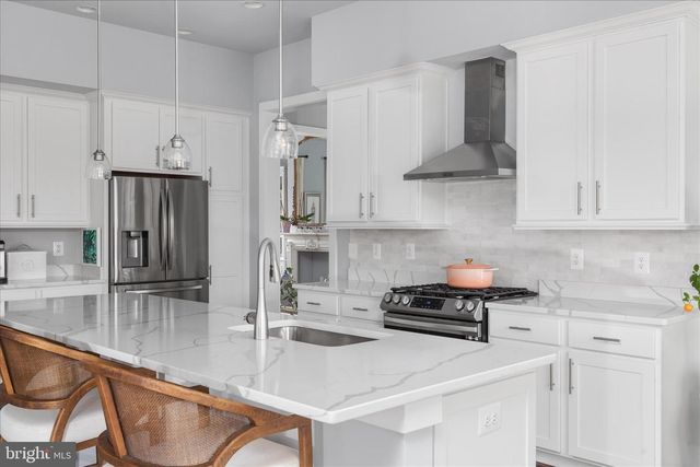 8734 LUKENS LN, Alexandria, VA 22309