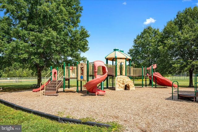 8734 LUKENS LN, Alexandria, VA 22309