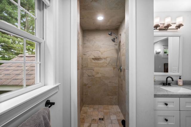 34 Crawley Falls Road, Brentwood, NH 03833