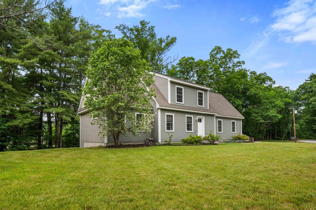 34 Crawley Falls Road, Brentwood, NH 03833