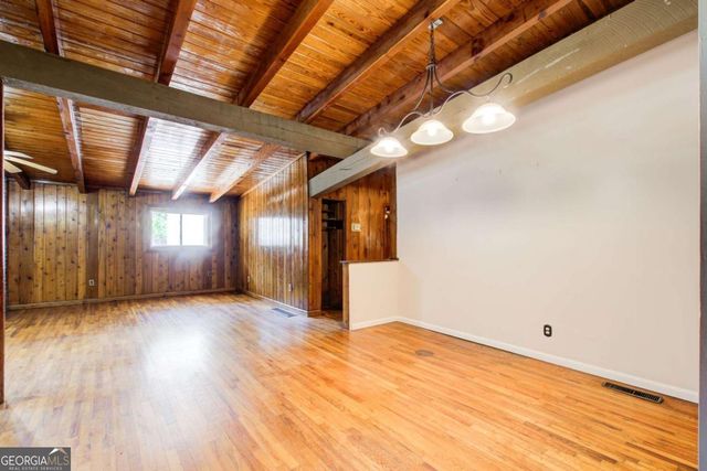 504 N Little Victoria Road, Woodstock, GA 30189