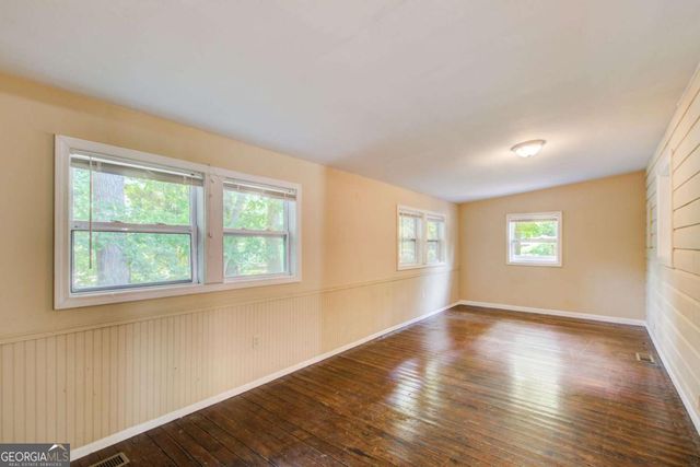 504 N Little Victoria Road, Woodstock, GA 30189