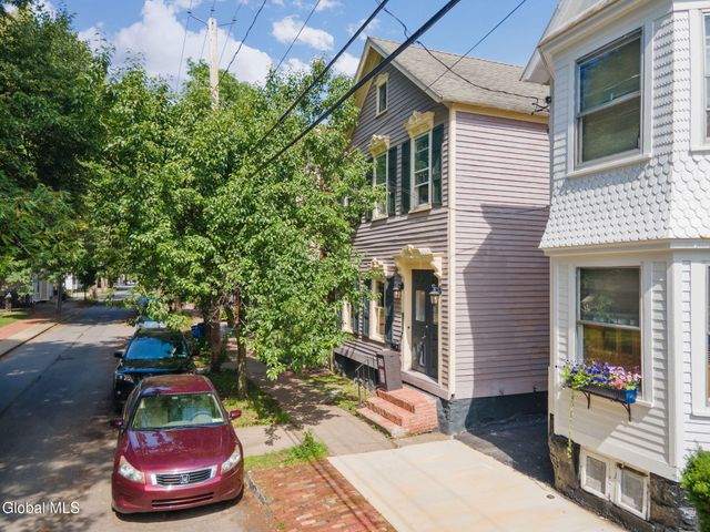 134 Front Street, Schenectady, NY 12305